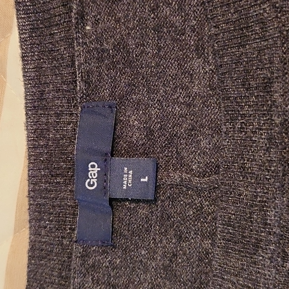 Gap sweater - Picture 2 of 5